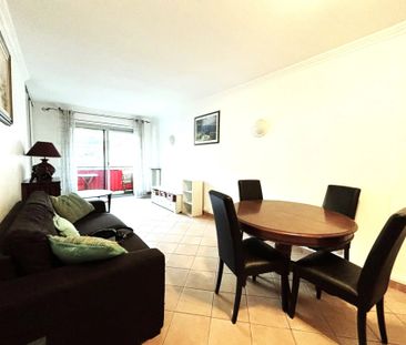 Location Appartement 3 pièces 71m² NICE 06100 - Photo 2