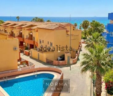 Alquiler de piso en Calle del Mar - Photo 2