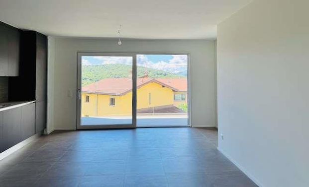 Vivere in Capriasca: elegante 4.5 locali con vista aperta e grande lum - Foto 1