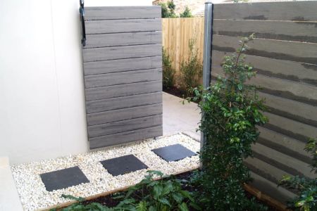 One Bedder Garden Apartment - Photo 2