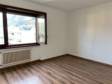 MENDRISIO – 3.5 LOCALI METRATURE AMPIE E COMFORT MODERNI - Foto 4