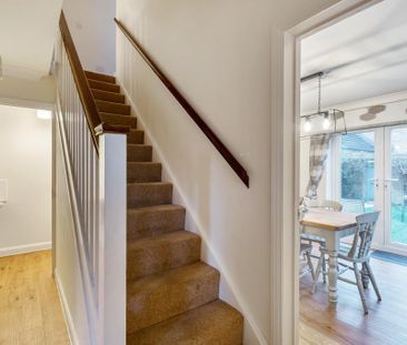 4 bedroom link detached house to rent - Photo 5