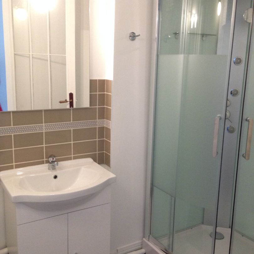 33100 BORDEAUX BASTIDE- Appartement 1 pièce à louer - Photo 1