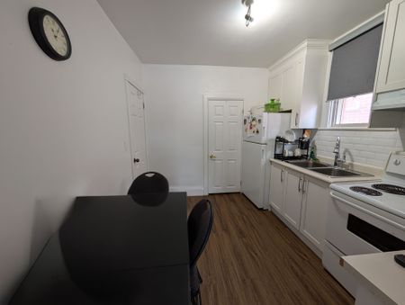 For Lease - 1038 Dovercourt Road Unit# Upper, Toronto, Ontario - Photo 4