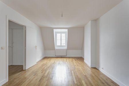 location Appartement F5 DE 159m² À PARIS - Photo 3