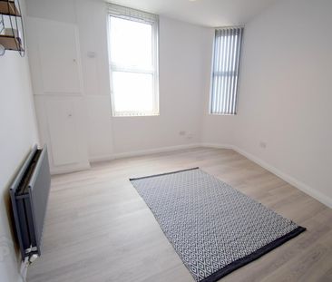 Flat 1, 2 Templemore Avenue, BT54FT, Belfast - Photo 5