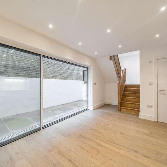 Blacksfords Path, Roehampton, SW15 - Photo 1