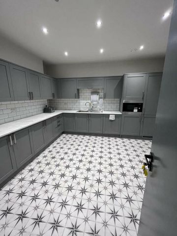 Mixed use to rent - Photo 4