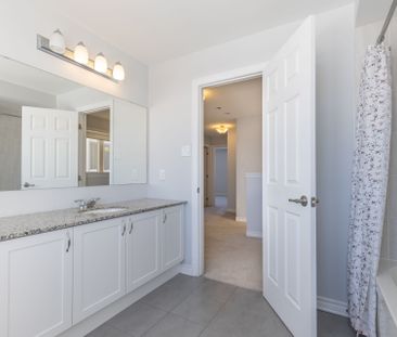 For Lease - 937 Shimmerton Circle, Kanata, Ontario - Photo 5