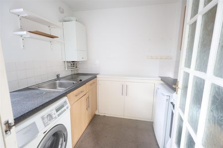 De Montfort Road, Lewes BN7 1ST - Photo 2