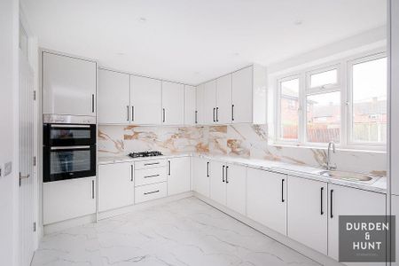 4 bedroom end of terrace house to rent - Photo 5