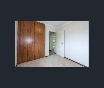 Spacious living in a prime Forrestfield location!!! - Photo 6