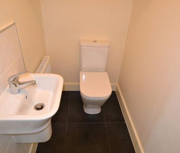 2 bedroom semi-detached house to rent - Photo 2