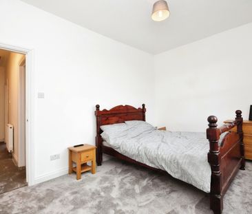 Rose Valley, Brentwood - Photo 2