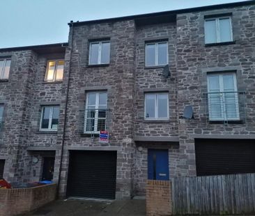 4 bedroom townhouse to rent - Photo 5