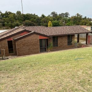 CHARMING 3X1 IN AUSTRALIND - Photo 3