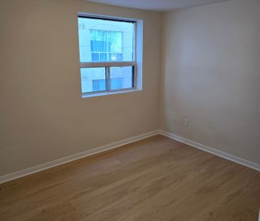For Lease - 914 Sheppard Avenue Unit# 1, Toronto, Ontario - Photo 6