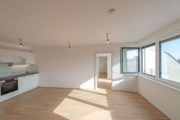Six in the City: Premium 2-Zimmer Apartment mit Balkon!! BESTLAGE direkt beim Haus des Meeres - Photo 1