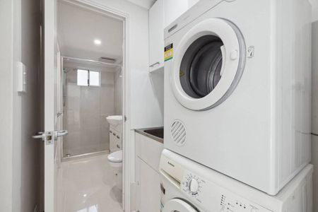 NEW TO MARKET - Photo 3