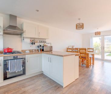 3 bedroom detached house to rent - Photo 6