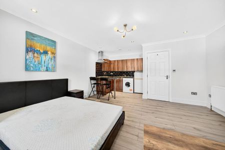 Studio to rent - Photo 2