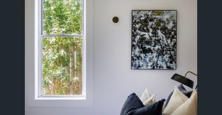 Two-bedroom semi in prime village location - Photo 3