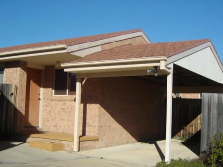 Modern Two Bedroom Townhouse in Jerrabomberra - Photo 4