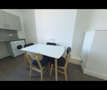 2 Bed Maisonette, Austhorpe Road, LS15 - Photo 5