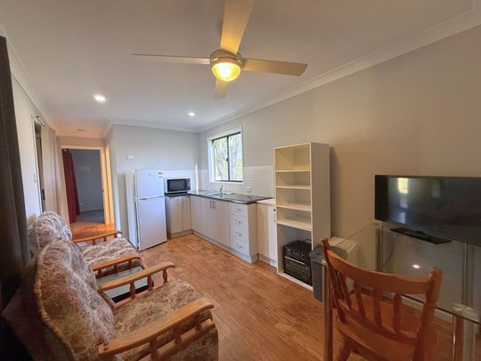 Charming 2-Bedroom Granny Flat in Glenvale - Photo 1