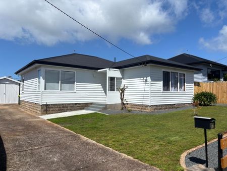 Low maintenance living in Montello! - Photo 4