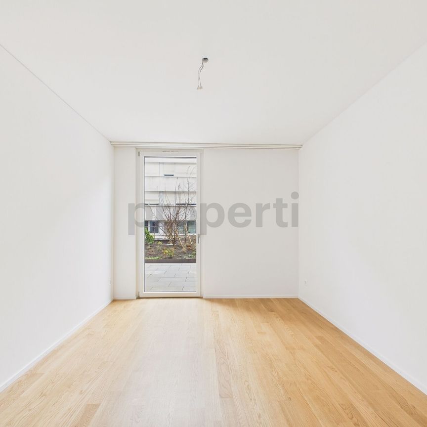 Modern 3.5-room apartment with balcony, Basel - Photo 1