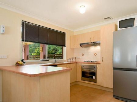 LARGE 2 STOREY FAMILY HOME - Photo 4