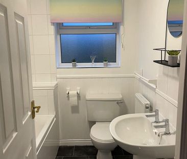 2 bedroom semi-detached house to rent - Photo 5