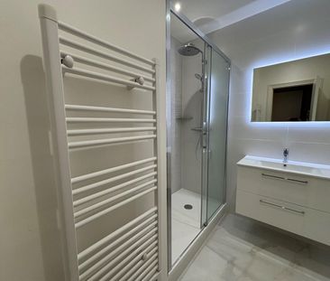 location Appartement T2 DE 36.1m² À PARIS - Photo 3