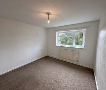 2 bedroom end of terrace house to rent - Photo 6