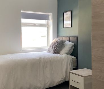 6 Bed (2 Bathroom) Professional Furnished HMO Room 1 - Photo 3