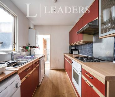 3 bedroom house to rent Londesborough Road, Southsea, PO4 - Photo 5