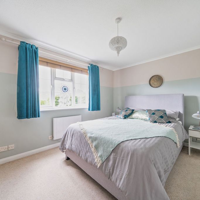 The Moorings, Hindhead - 1 bedroomProperty for lettings - Seymours - Photo 1