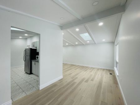 For Lease - 45 Elmvale Crescent Unit# Upper, Toronto, Ontario - Photo 2