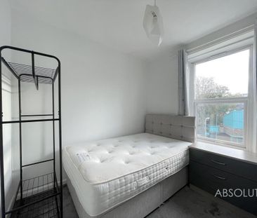 3 bedroom flat to rent - Photo 5