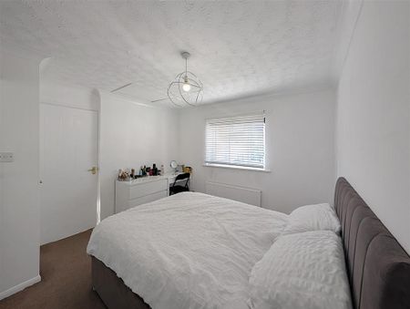 1 bedroom semi-detached house to rent - Photo 5