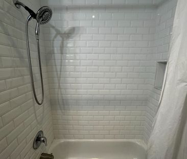 For Lease - 2346.5 Queen Street Unit# Main, Toronto, Ontario - Photo 5