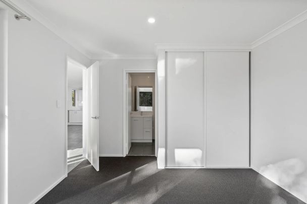 Brand New 2 Bedroom 2 Bathhrom Ground Floor Unit - Photo 1