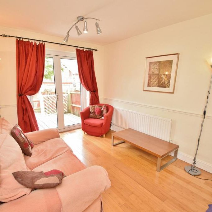 3 bedroom end of terrace house to rent - Photo 1