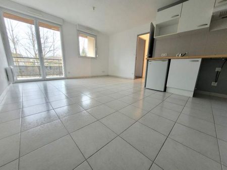 CHARMES (88130) - Appartement - Photo 5