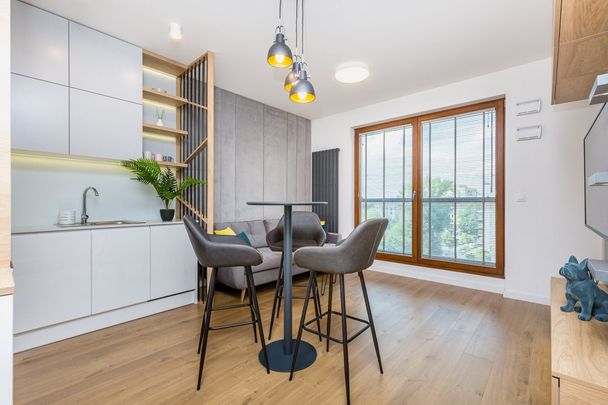 Stylowe studio z balkonem na Woli - Zdjęcie 1