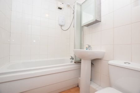 23, Abbeydale Mount, Kirkstall, Leeds, LS5 3RA - Photo 3