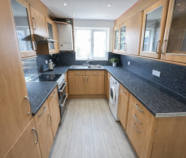 3 bedroom semi-detached house to rent - Photo 3