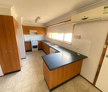 BIG HOUSE WITH A POOL!!! - Photo 6