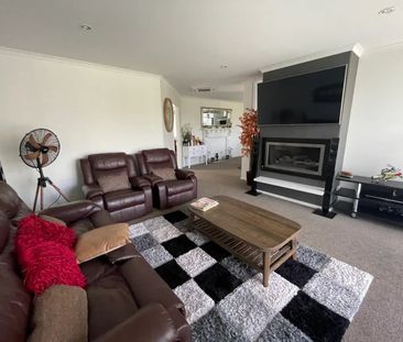 16 Edgeview Crescent - Photo 4